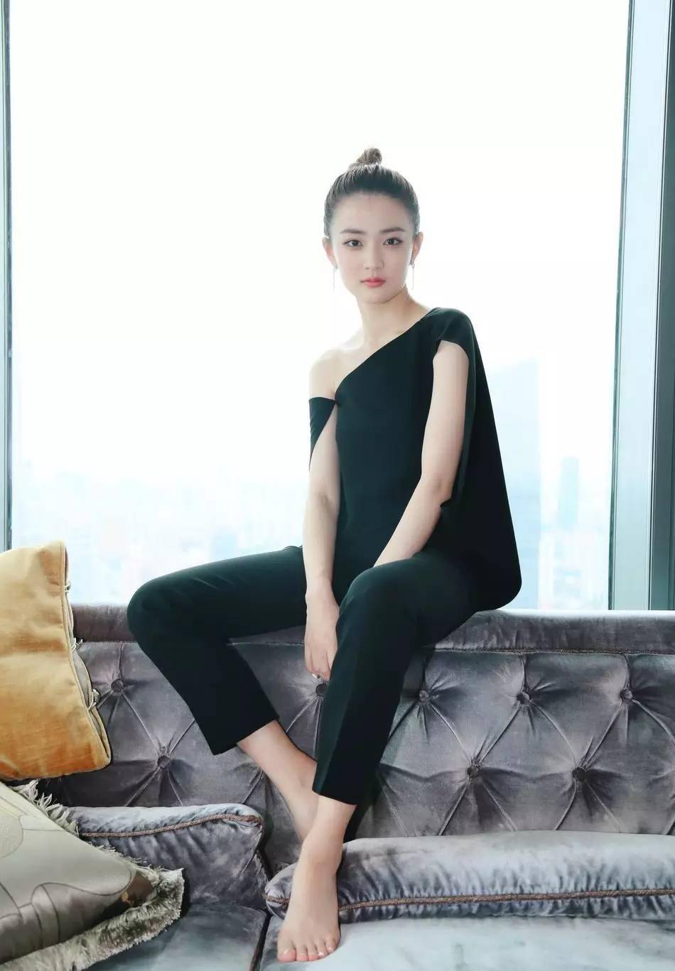 张铭恩渣男行为已做实,联合现任抹黑徐璐,公开吐槽前女友太傻_交往_胡