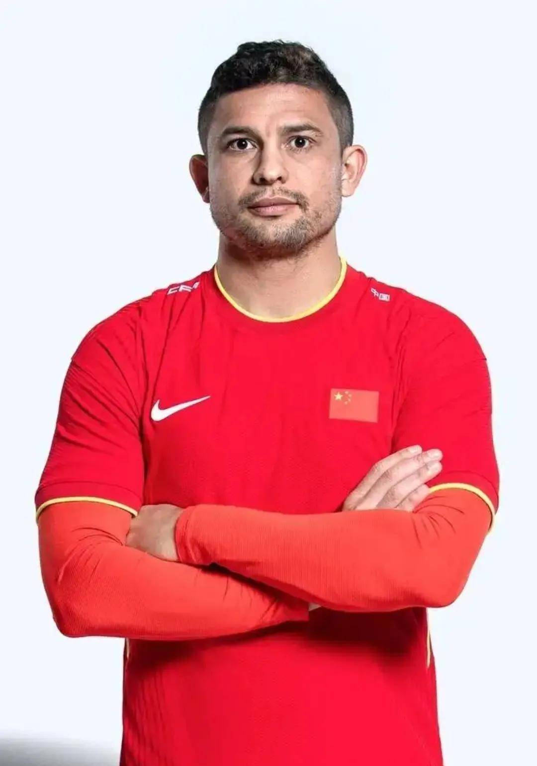 北京时间5月22日,央视栏目记者刘思远以视频方式专访了四名归化外籍