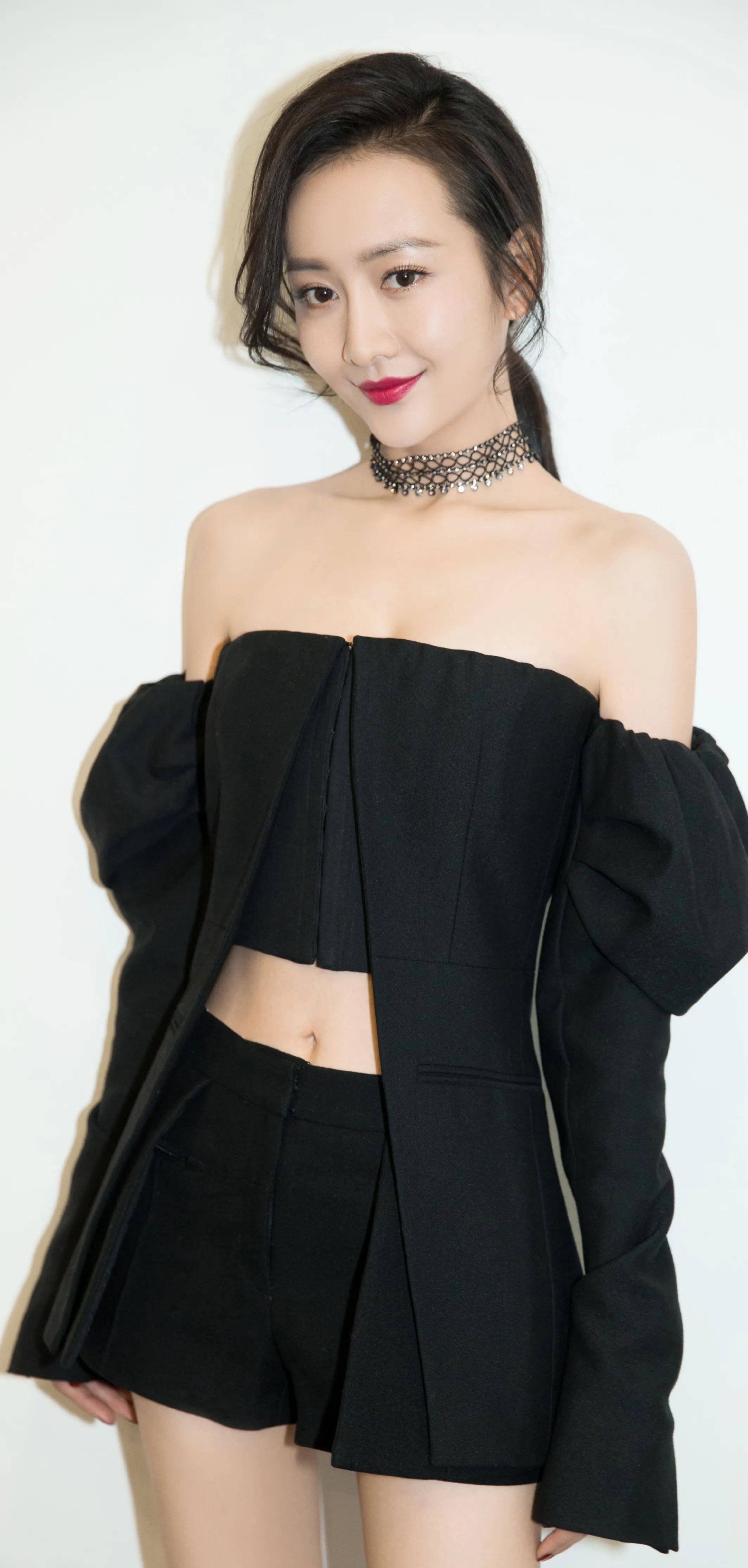 妩媚的八桂女神王鸥_合作_电视剧_获得了