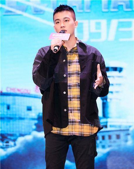 影片由刘伟强执导,李锦文监制,张涵予,欧豪,杜江,袁泉,张天爱,李沁