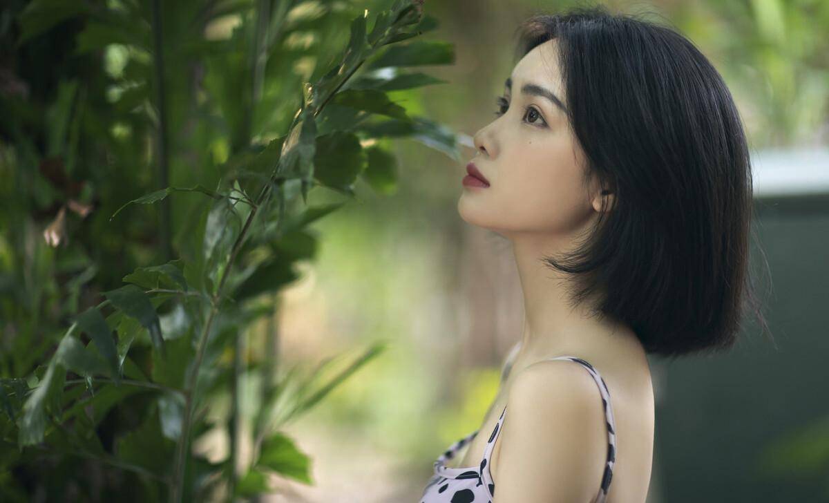 称呼女人"美女"已经落伍了,现在流行这3种称呼_大妹子_丫头_姑娘