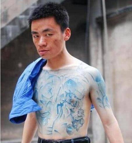 同样是纹身,躲过了蔡徐坤,忍住了赵丽颖,却被他的"地图"打败了