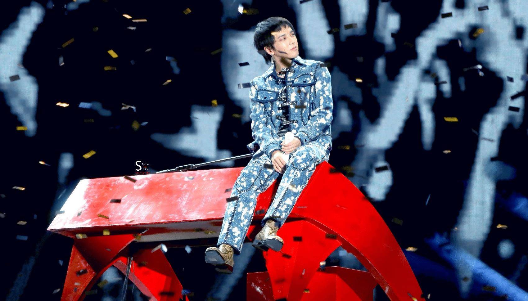 家里有矿的华晨宇,一顿早餐价值上万,开900万兰博基尼找热干面_家族