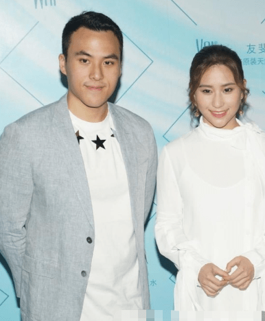 何猷启前妻回娘家显落魄,母女三人狼狈坐车,齐娇发文眼都肿了_事情