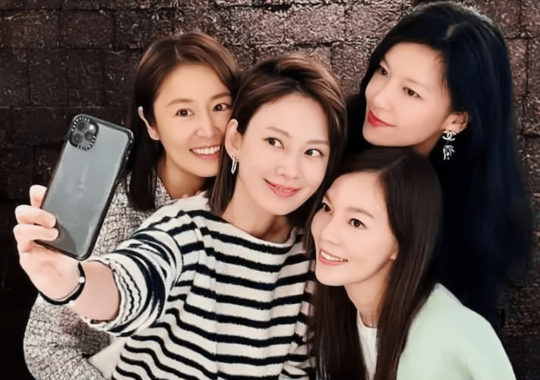 林心如,林熙蕾和郭台铭太太聚餐,在别人镜头中镶边_明星_殷悦_风格