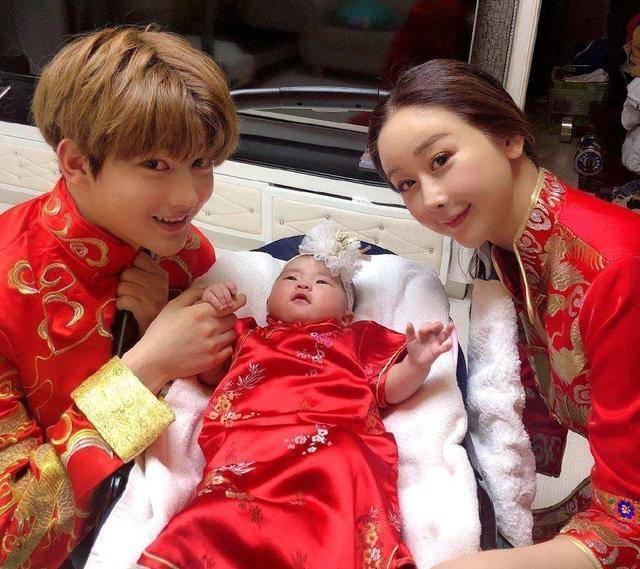 咸素媛公开致歉:租豪宅造假炫富,自编自导"豪门"婚姻,终散场_张伟