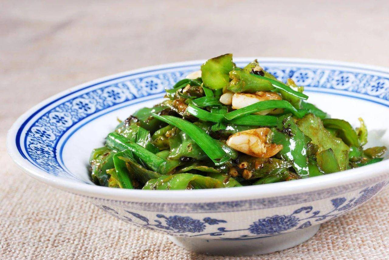 辣椒炒韭菜,好吃到爆,回家就做_许昌市_梁耀国_头条