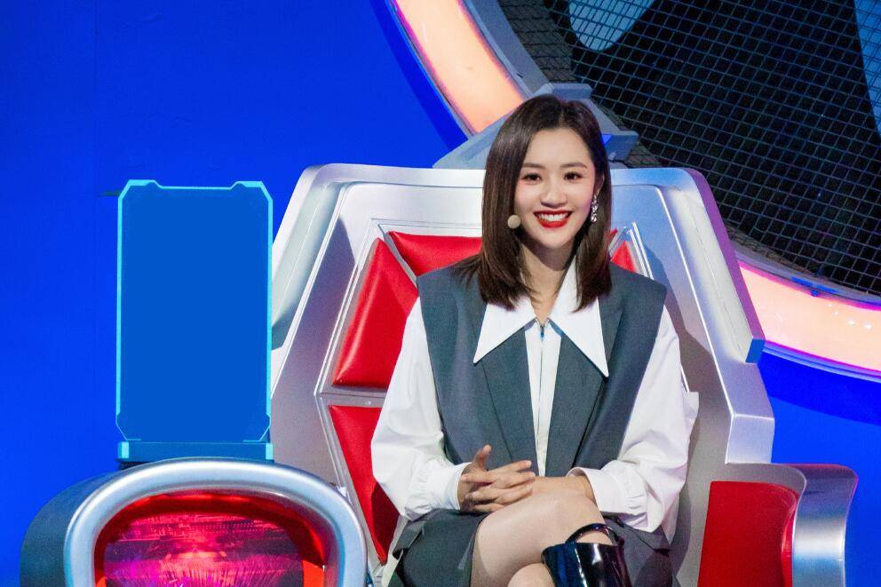 《最强大脑》题目太翻车,观众秒解答案,脑王却被淘汰了