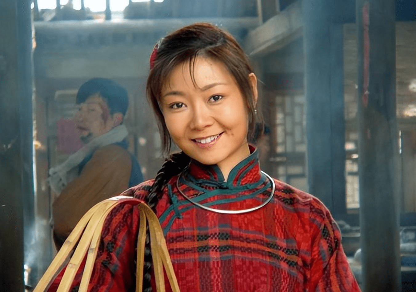 萨日娜:与潘军相恋,丈夫放弃事业成为后盾,多年来相濡以沫_丽娜_萨