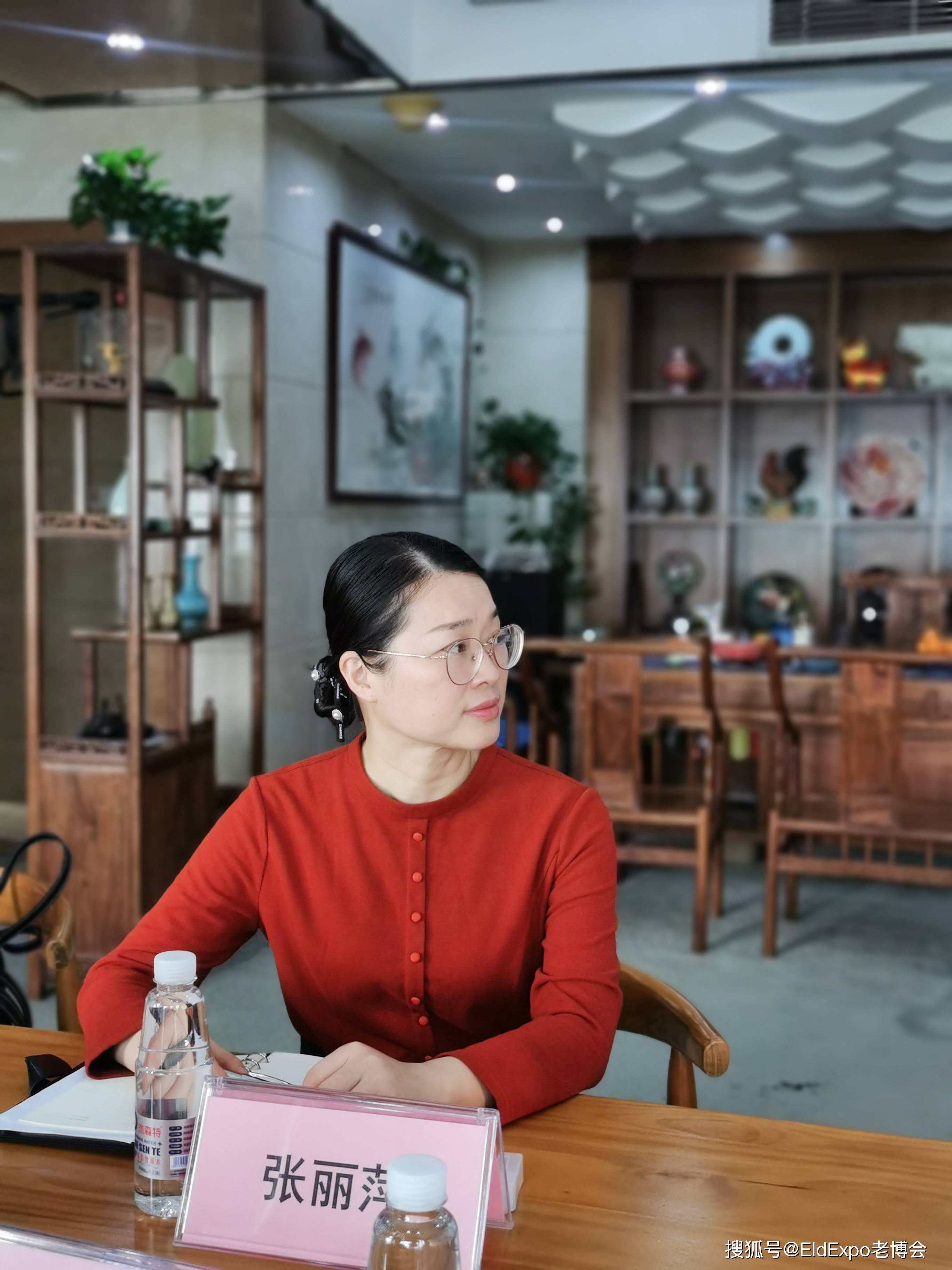 孝感市政协副秘书长,市政府驻广州招商办事处主任张丽萍会上,张主任