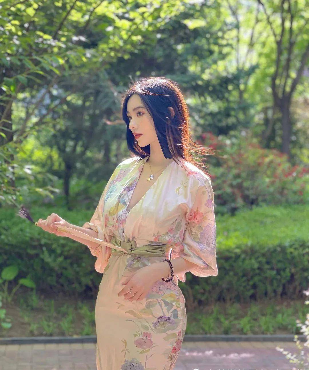 张雨乔,34岁依然楚楚动人的网红美女_舞台_人气_网络