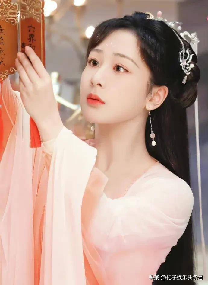 杨紫最好看的一次古装扮相,不是颜淡,也不是锦觅_造型_对比_电视剧