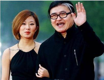 57岁歌王刘欢:与妻子卢璐相识9天闪婚,今29岁女儿长