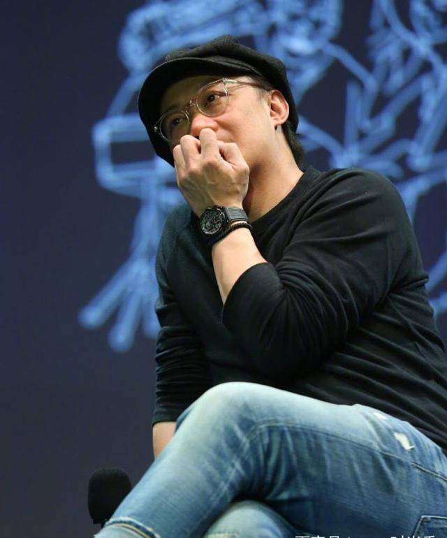 发福的陈奕迅嘟嘴,吃手,笑起来神似欧阳震华_感觉_交流_师生