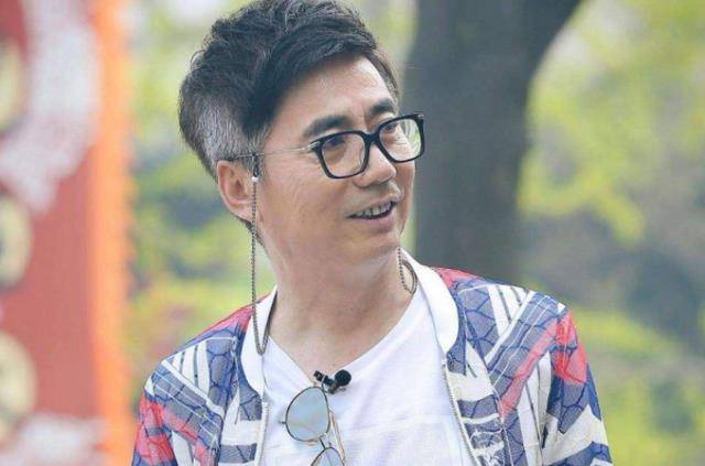 55岁优秀演员,娶大6岁总裁为老婆,如今继子成国家骄傲_范明_观众_事业