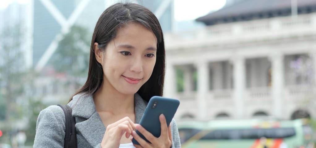 完美人设,不如真我,你无须扮演别人眼中的理想角色_陈妙_姑娘_小白