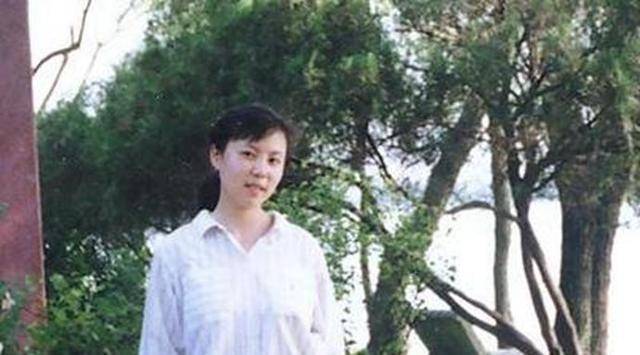 清华才女朱令2次被投毒,死里逃生成瘫痪,嫌疑人却在美国逍遥_吴今