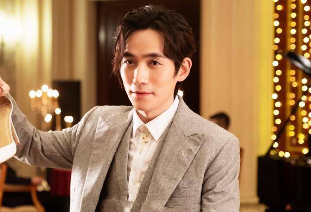 当183cm张翰和180cm朱一龙同框,谁身材好一目了然!_外表_原因_显得