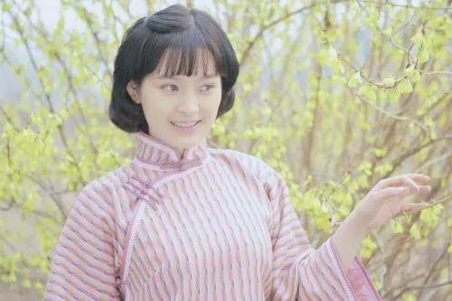 却没名气,40岁,草根出身的她对事业和爱情都认命了_柳凤_角色_钟思存