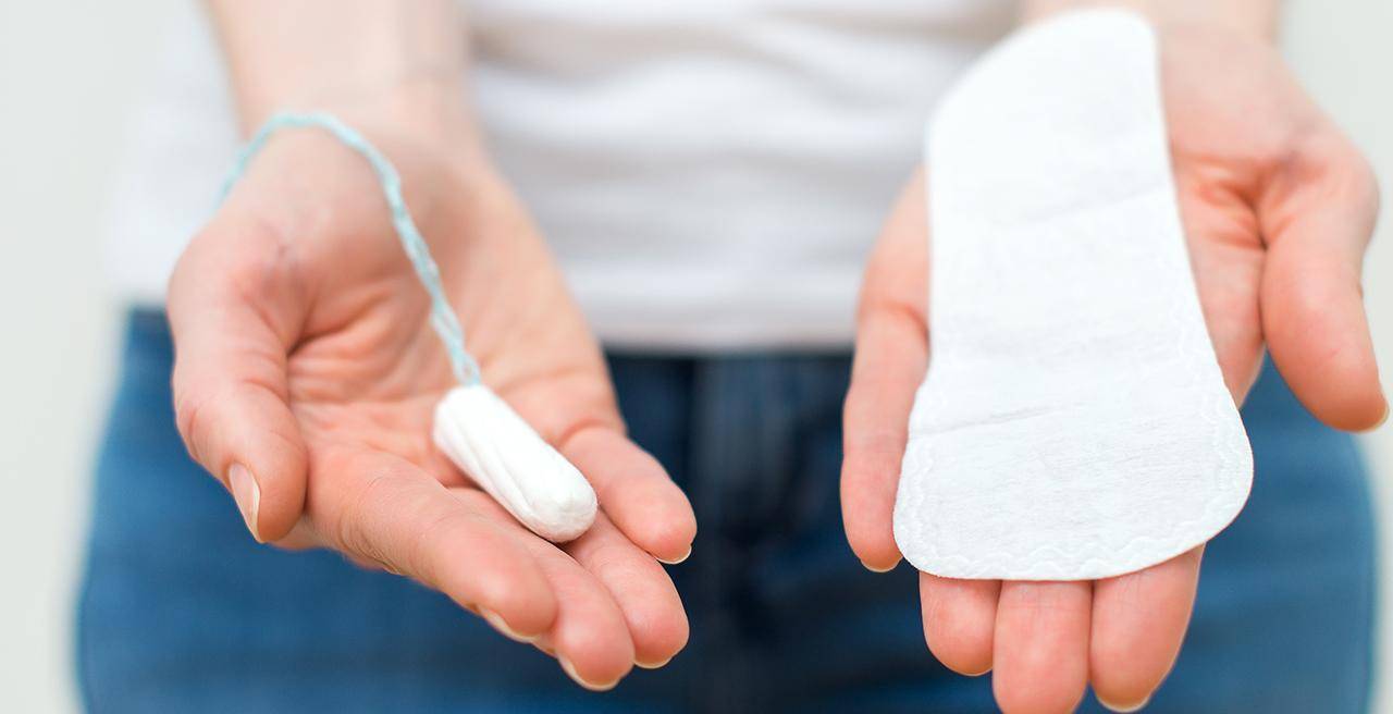 如果带血的卫生巾长期作用于外阴皮肤,会因摩擦而出现红肿,灼痛等现象