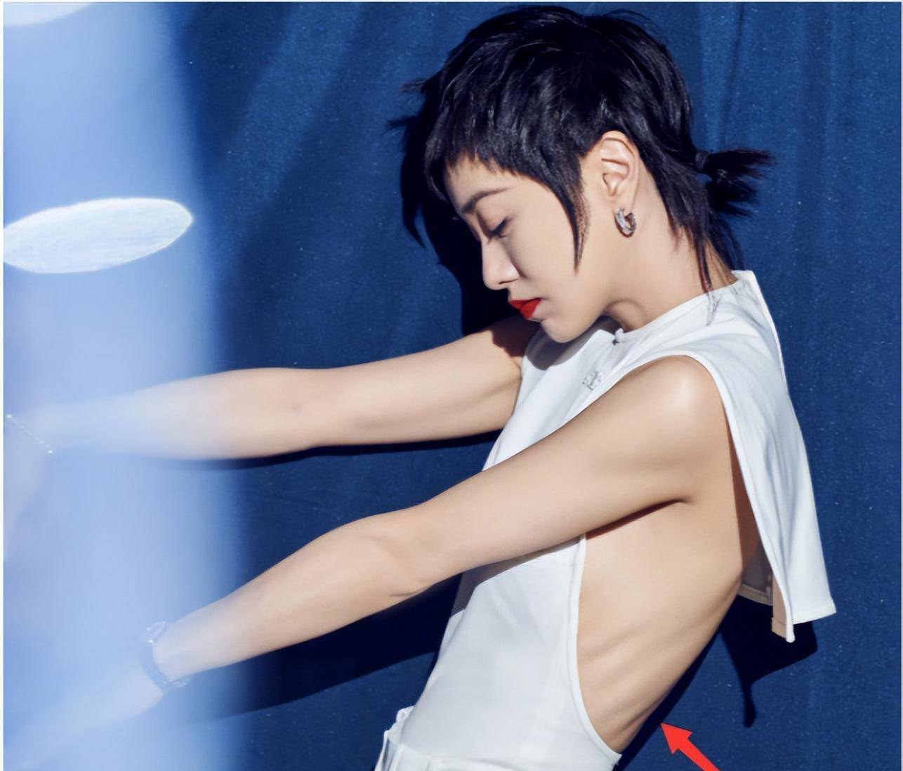 10位"纸片人"女星,明明瘦成了皮包骨,为何还是乐此不疲?