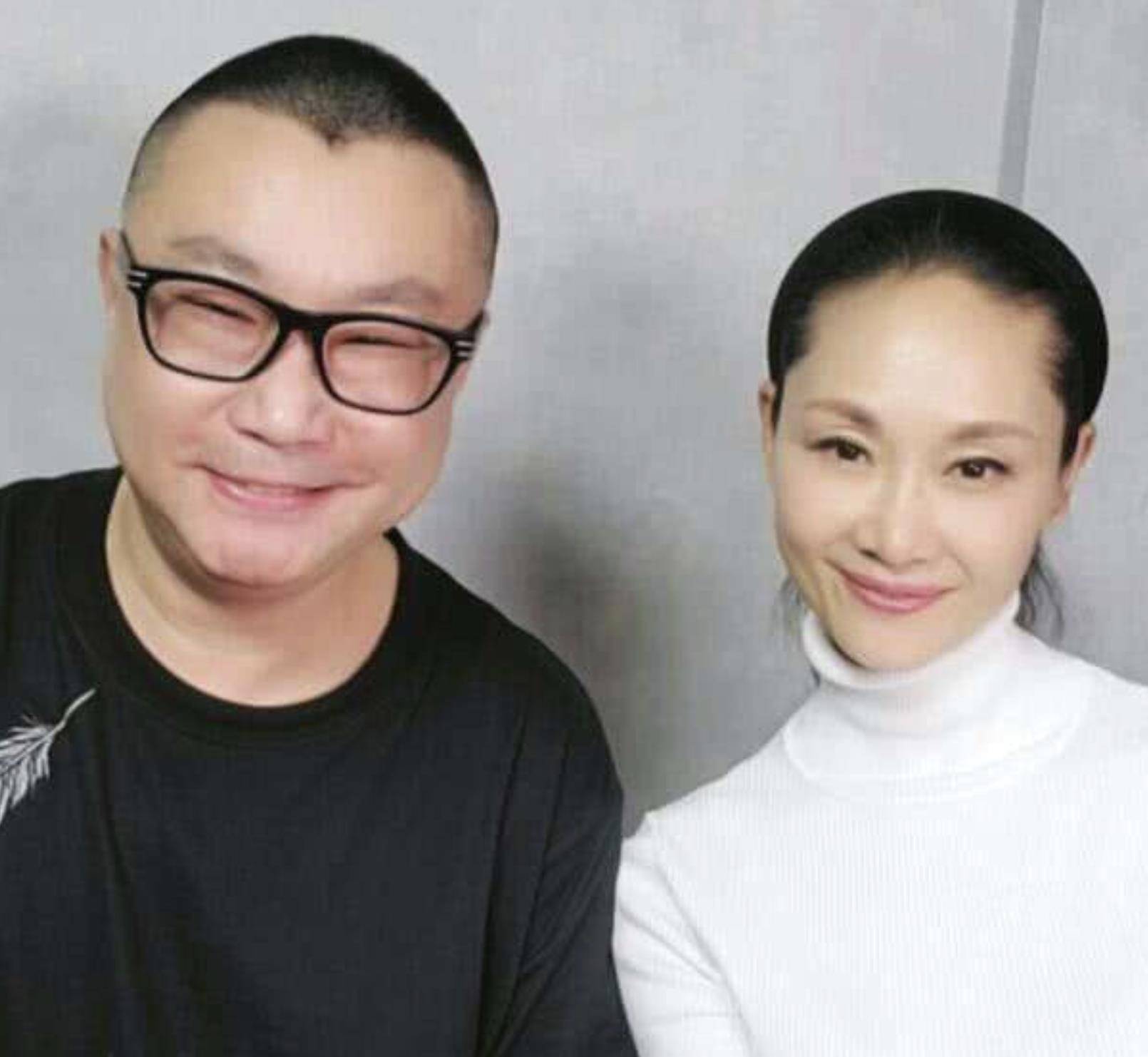 离婚23年后,再看于文华,李凡的各自境遇,人生差距一个天一个地_父亲