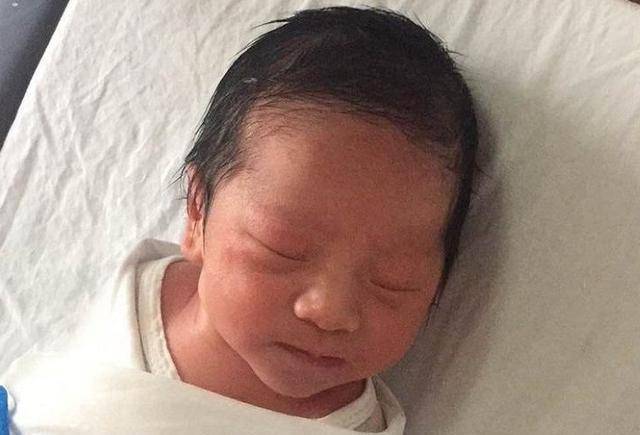 有4个地方会悄悄"逆袭",家长先耐心养一养_李先生_新生儿_因为