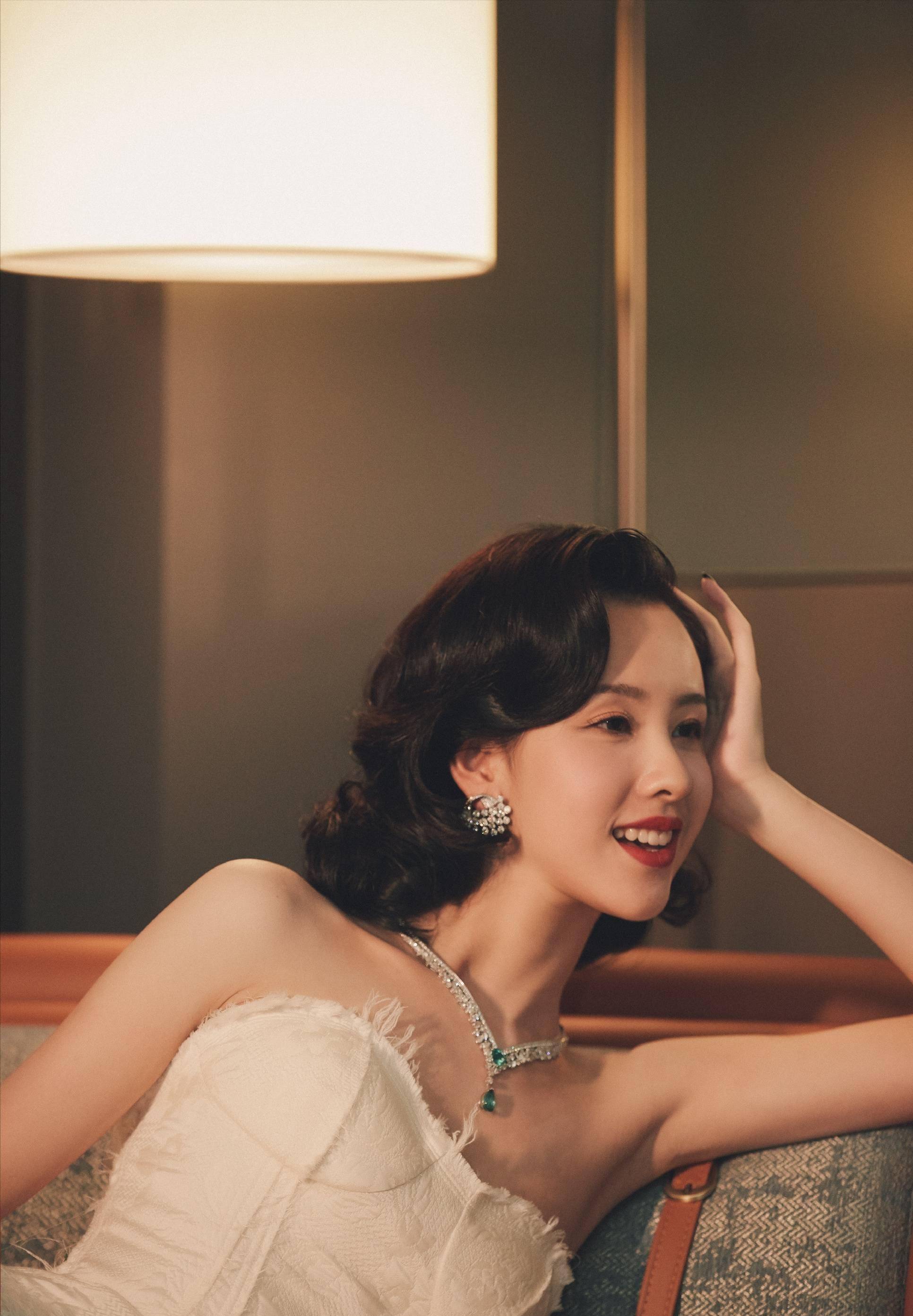 拥有樱桃小嘴的这八位女演员,身材婀娜多姿,面容魅惑动人,绝了_李一桐