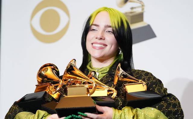 4座格莱美奖杯得主因平常照片被暴说,18岁的她反击十分解气_碧梨_身体