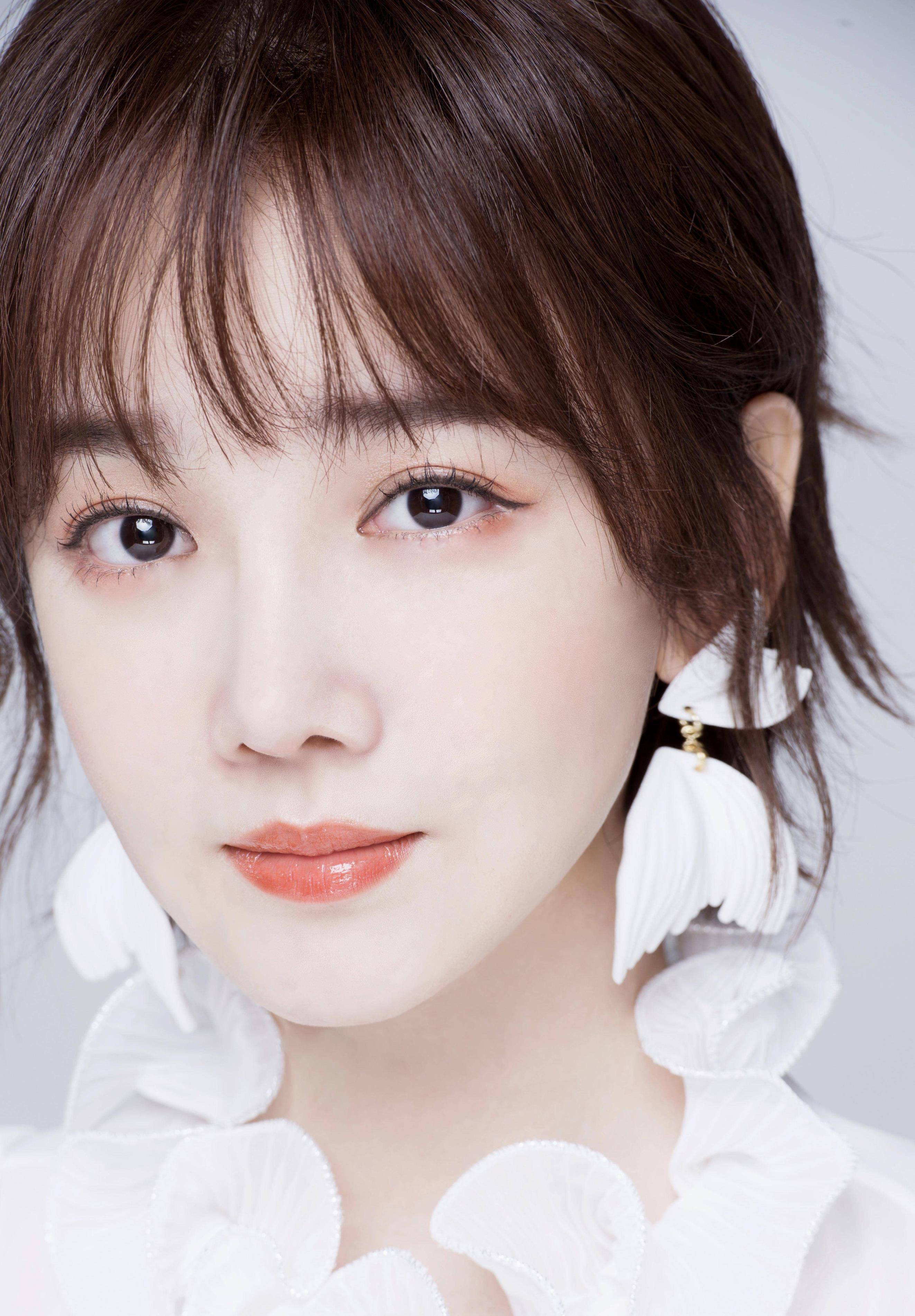 拥有樱桃小嘴的这八位女演员,身材婀娜多姿,面容魅惑动人,绝了_李一桐