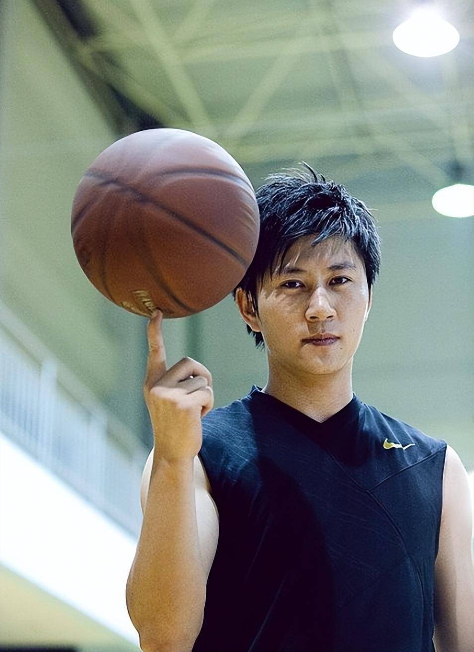 阚晓君和佘雅静:东方卫视高颜值主持夫妻,结婚9年现状如何_上海_听众