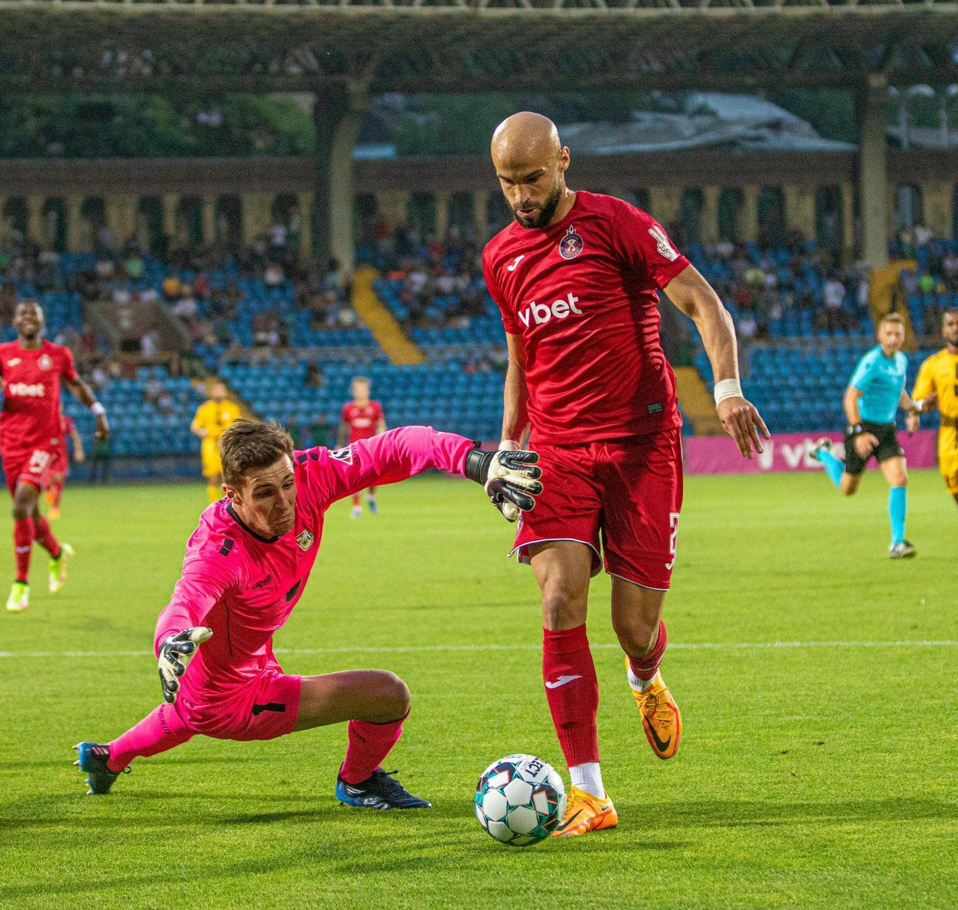 这些年的亚美尼亚足球发展水平一般,不如天才云集的格鲁吉亚,虽说有