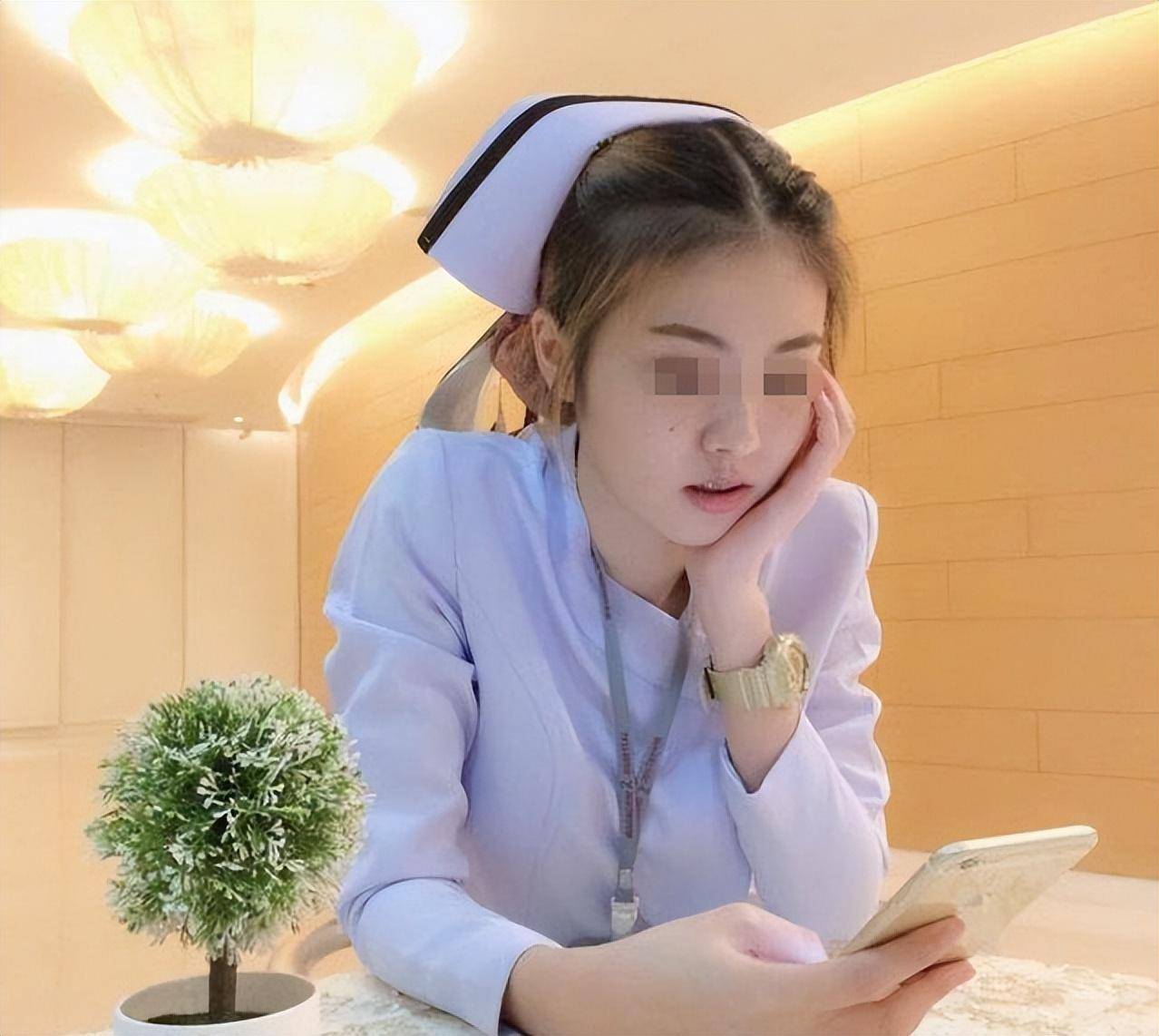 果然,张静并没有在医院,吴翔宇在医院里碰到了一个年轻的护士,他问她