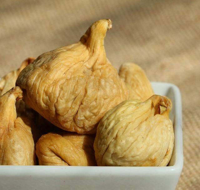 这8样食物能化瘀散结,女人经常吃一点,可以帮你预防乳腺疾病_女性