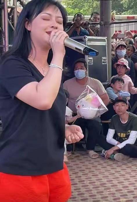 "阿香"郑钤丹演出,路人认不出,网友:真的不是八姑来了?