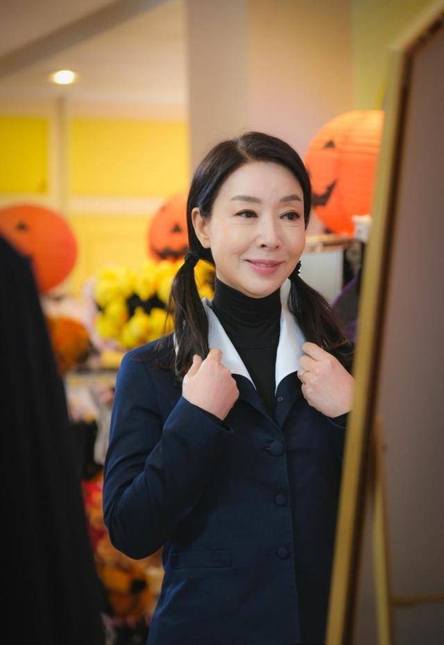 从国民初恋到蛇蝎继母,六旬金宝妍风情不改,韩国男人的朱砂痣_任成