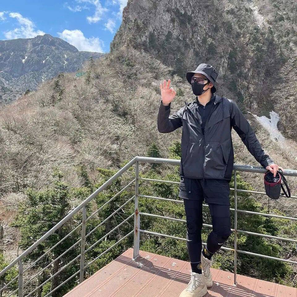 你绝对想不到,金秀贤究竟有多少个运动爱好.如果不爬山,他会去骑车.