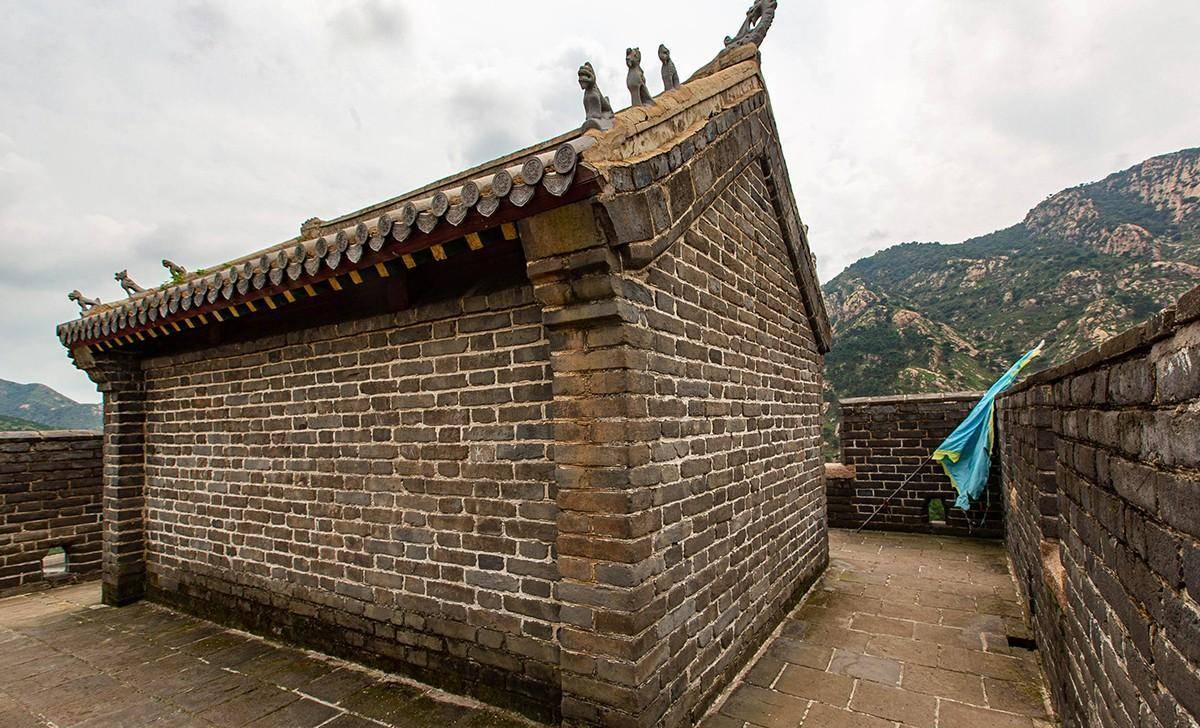 西北角所见居中铺舍.▲东北角所见,铺舍为3间硬山式砖木结构.