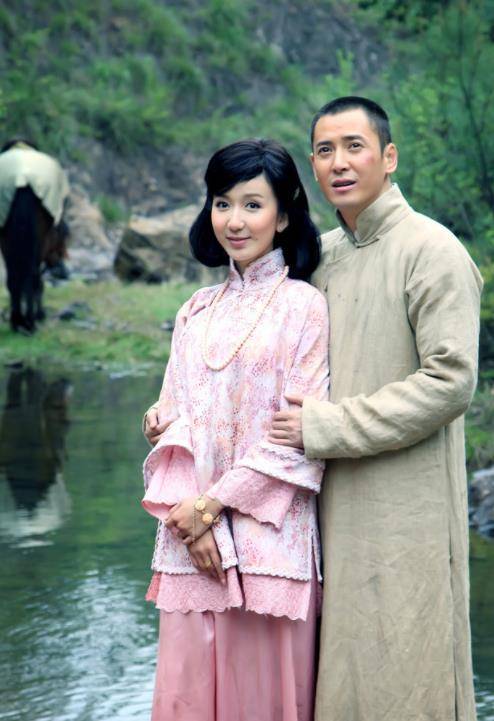 韩栋:名校毕业却去工地搬砖,转行当演员大获成功,妻子是经纪人_小刚