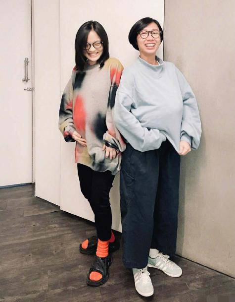 35岁徐佳莹有喜8个月剪短发,预产期3月,曝体重增加6公斤_比尔贾_开心