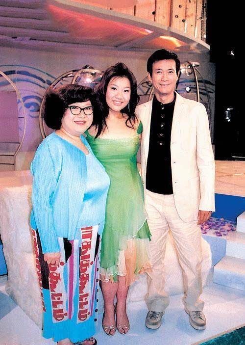 沈殿霞身高只有158cm,体重却有220多斤的沈殿霞是女人中间最有分量的