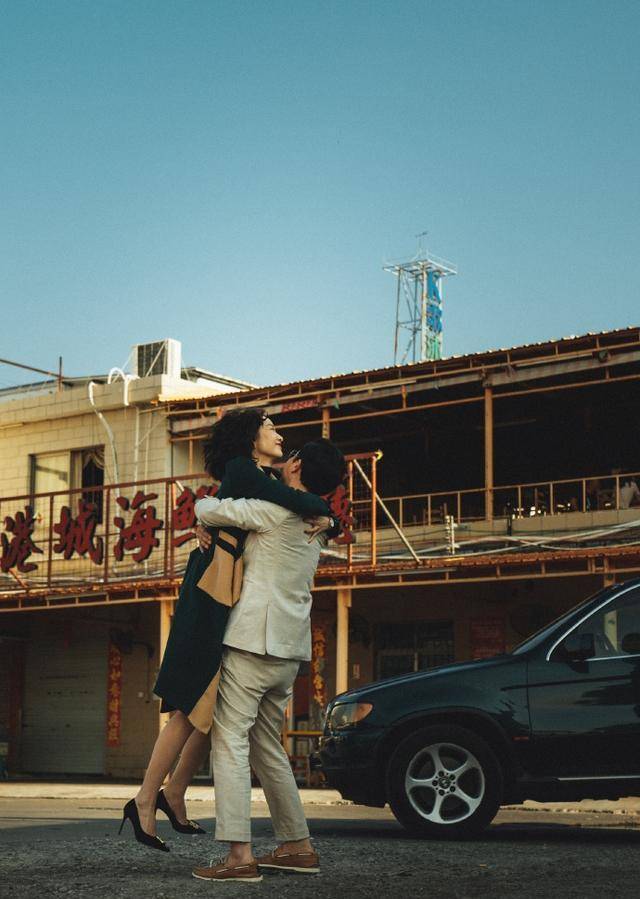 国内一二年级女星出国看时尚,"大嫂"高叶拍中高级广告_平台_狂飙_张颂