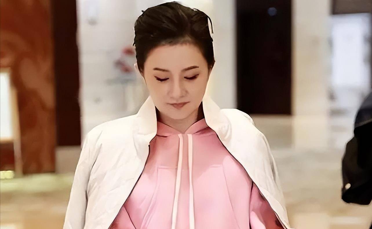 和撒贝宁相恋20年,42岁还是选择不结婚生子,金铭怎么了_琼瑶_生活