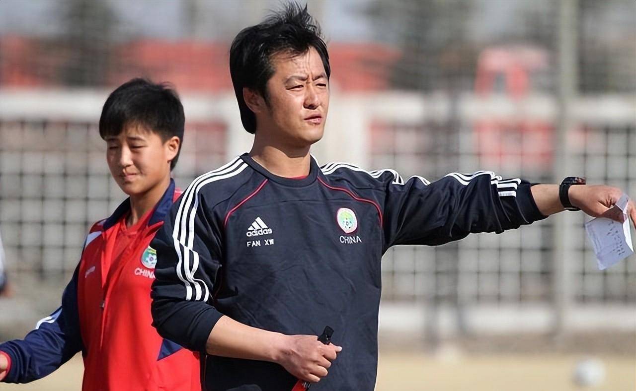 教练范学伟,我们足球背后的默默耕耘者_退役_球员_中国