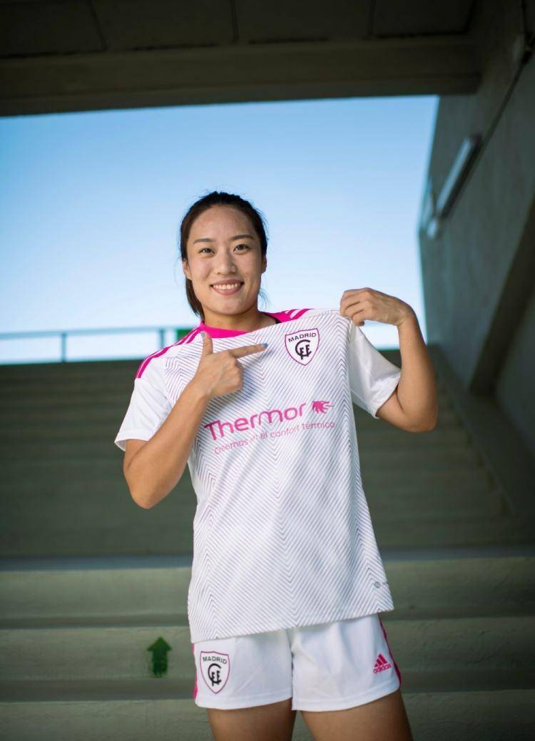 李梦雯_中国女足_效力