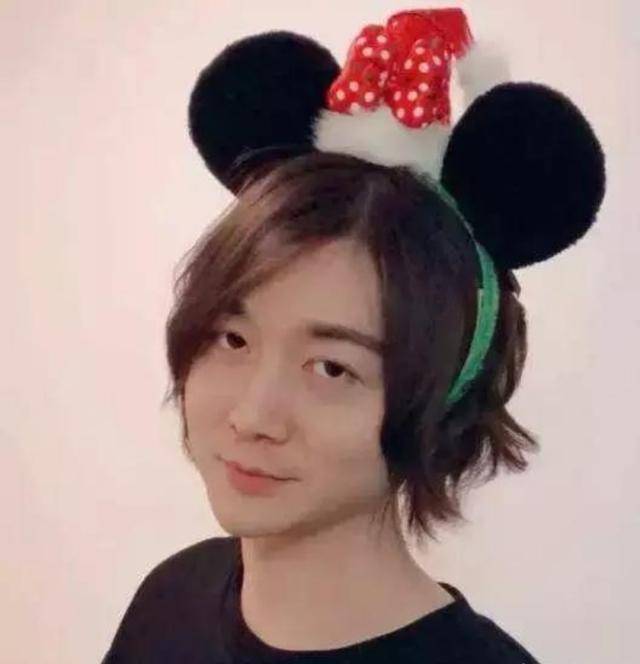 斗鱼已卸载,b站已注册,网友等待张大仙身影_直播_违规_王者