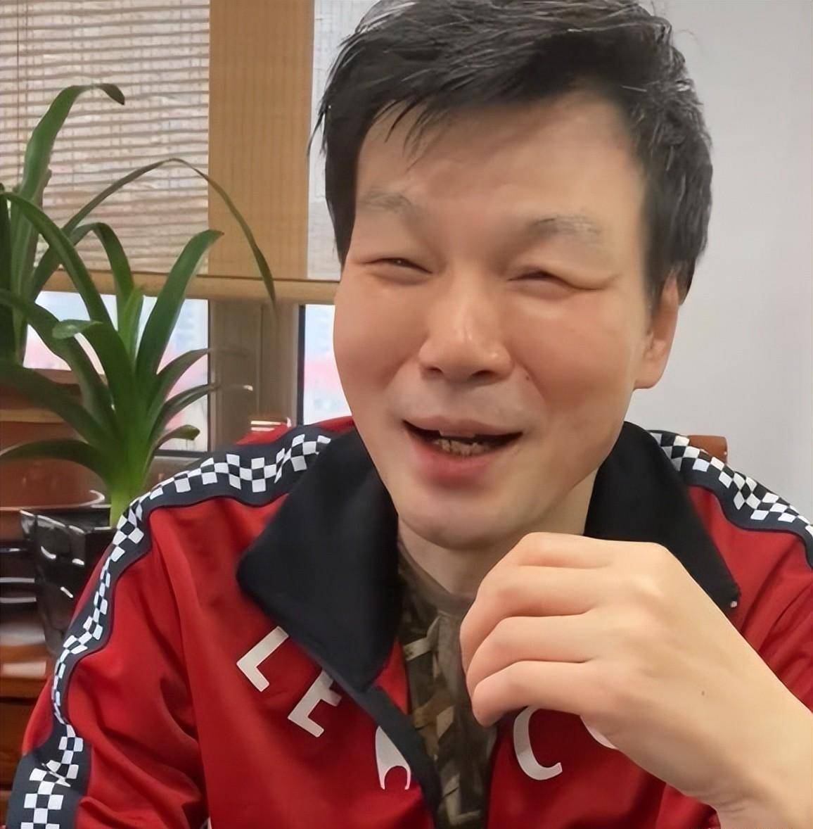 主持人李彬断更一年曝近况,病情加重入院,同事电话问候泪流不止_视频