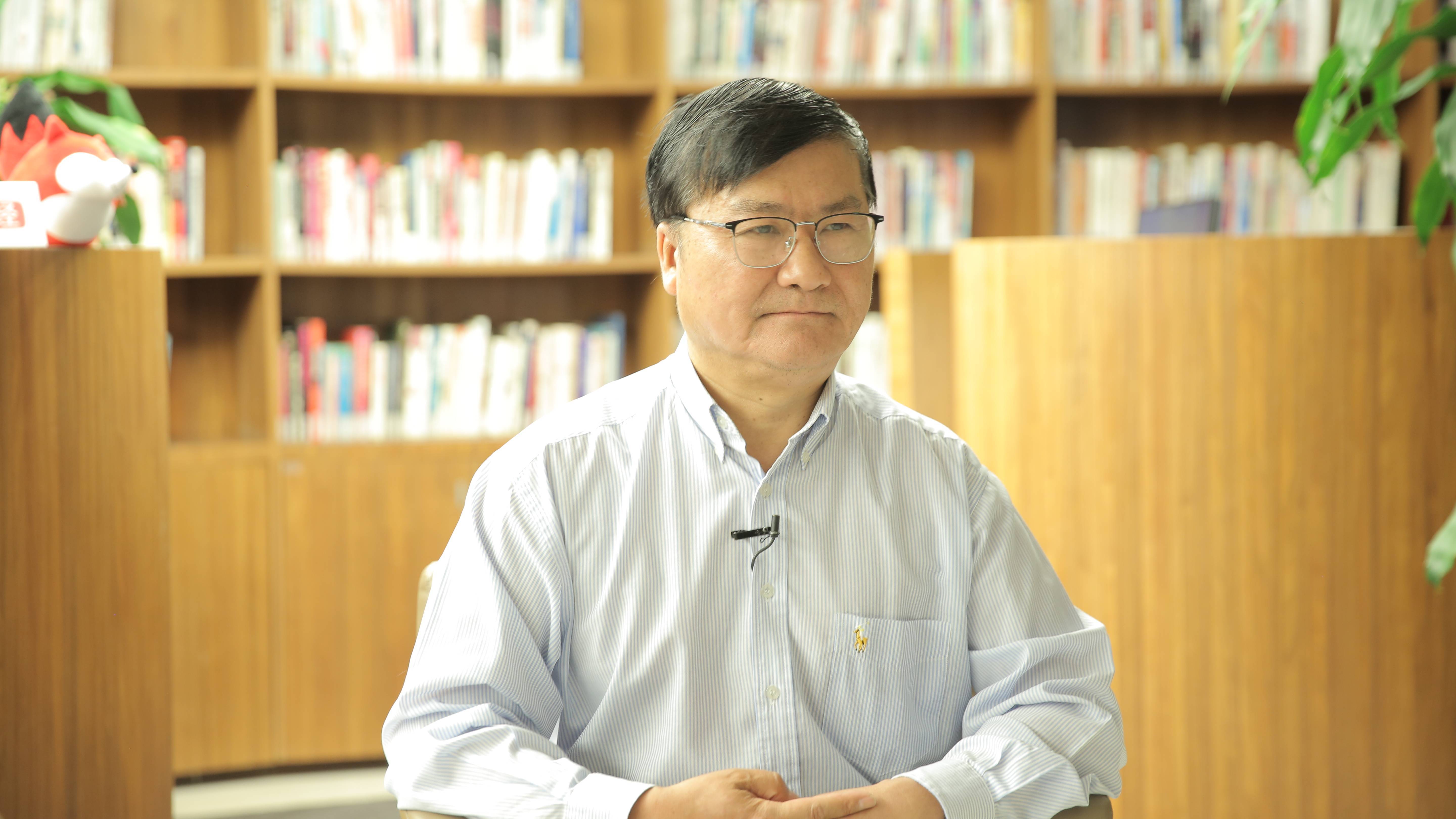 周春生:硅谷银行存在风险管理缺陷;美联储加息预估不足,可能引发连锁