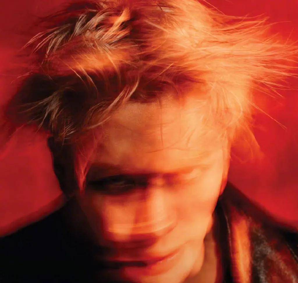 王嘉尔痴迷夜店锁喉吻,内裤半露,神情恍惚,网友:早晚要翻车_裤子_什么