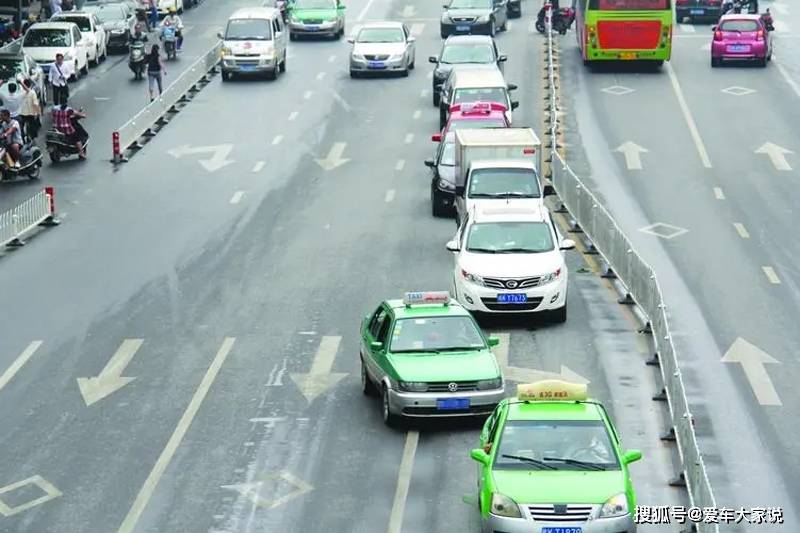 开车总被加塞，气不过又没办法：5个技巧，轻松拿捏_搜狐汽车_搜狐网